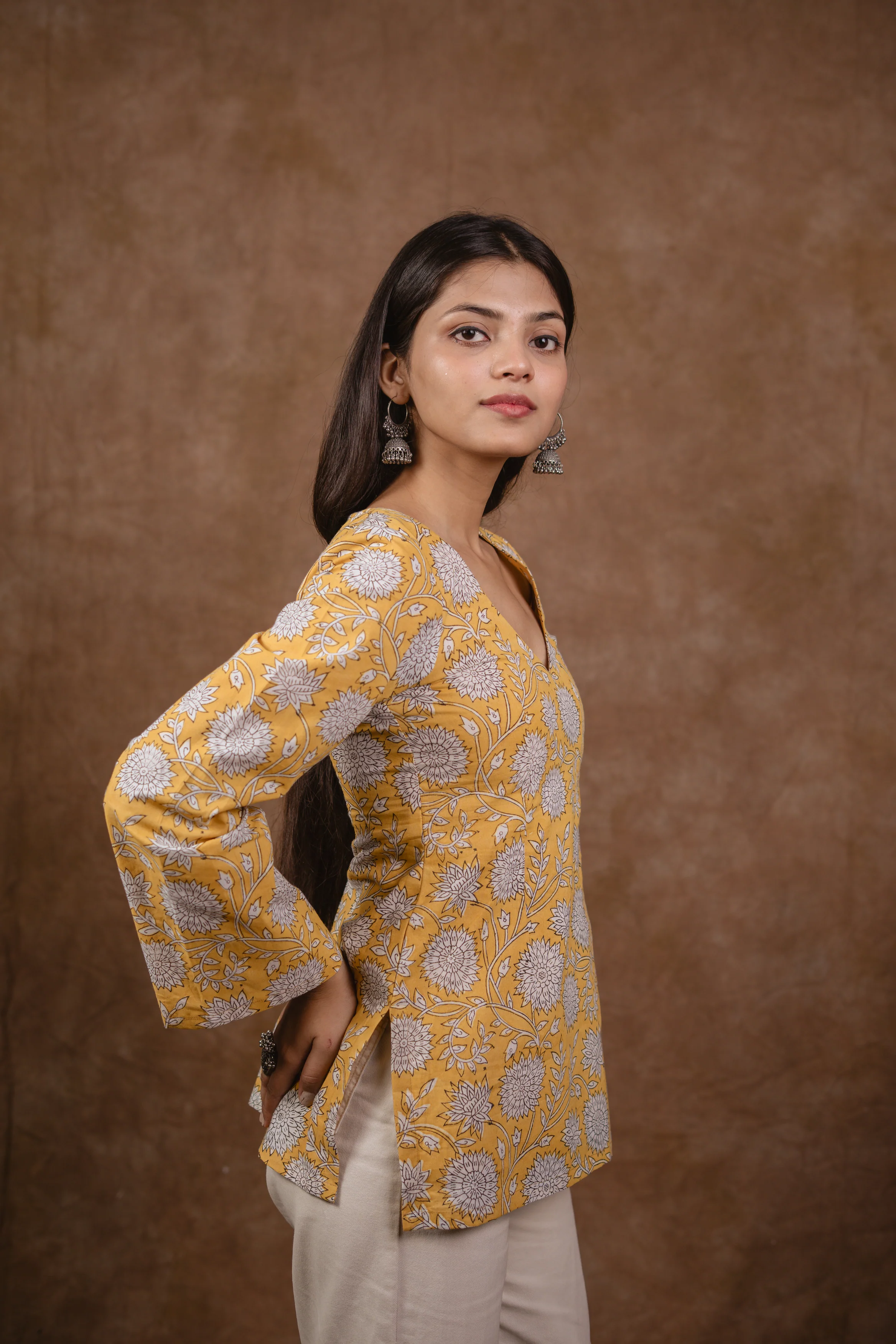 Ahvi short kurti - Image 3